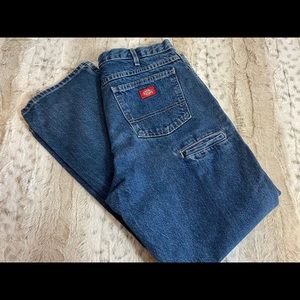 Regular Straight Fit 6-Pocket Denim Jean